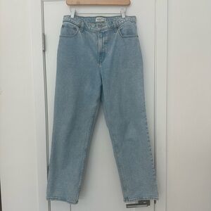 Abercrombie & Fitch Ultra High Rise 90s Straight Jean Short Length